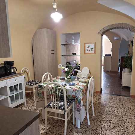 Casa Iris Διαμέρισμα Cisano sul Neva Εξωτερικό φωτογραφία